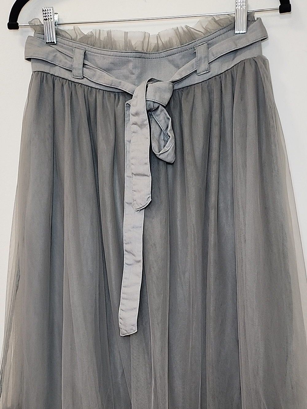 Anthropologie Pilcro Tulle Skirt ruffled hem waist tie  Size Small - Picture 6 of 16